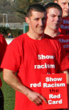Dangoswch y cerdyn coch i hiliaeth - CPD Porthmadog FC - Show racism the red card